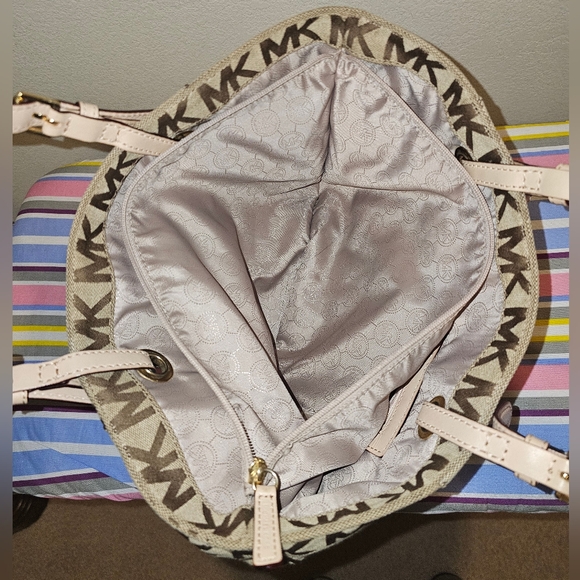 Michael Kors Monogram Tan and Brown Tote - Picture 6 of 7